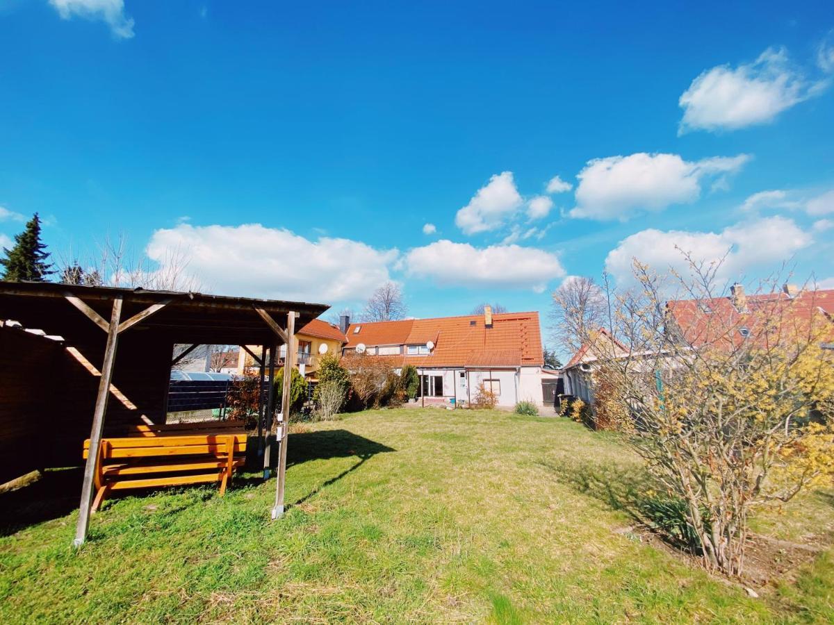 Haus Zum See Zwenkau Esterno foto